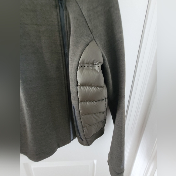 Women's Nike Gala Puffer Jacket (size XL) - Picture 6 of 7